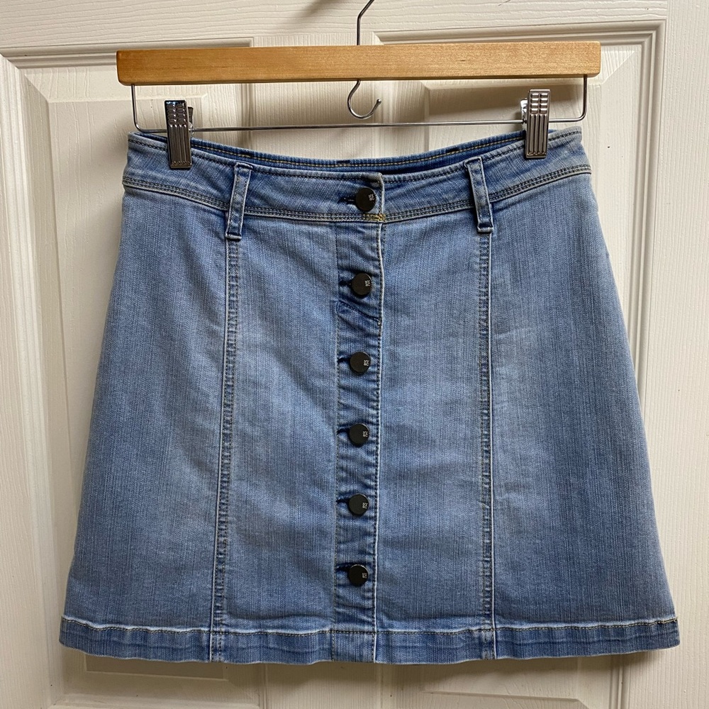 Beautiful denim skirt size 0